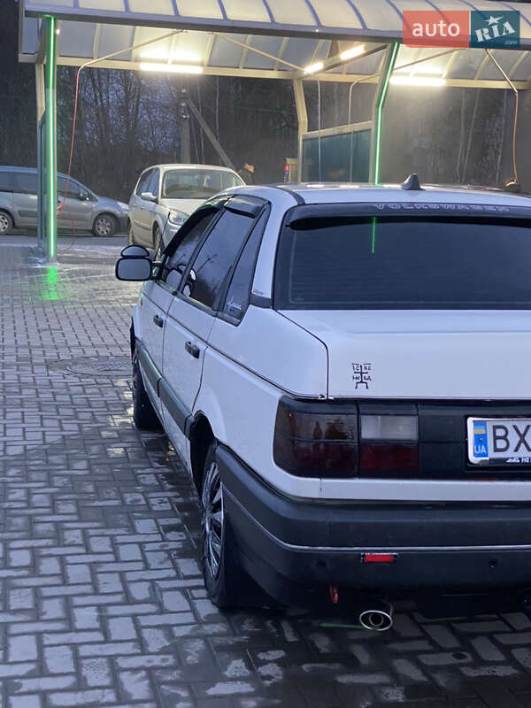Седан Volkswagen Passat 1991 в Шепетівці