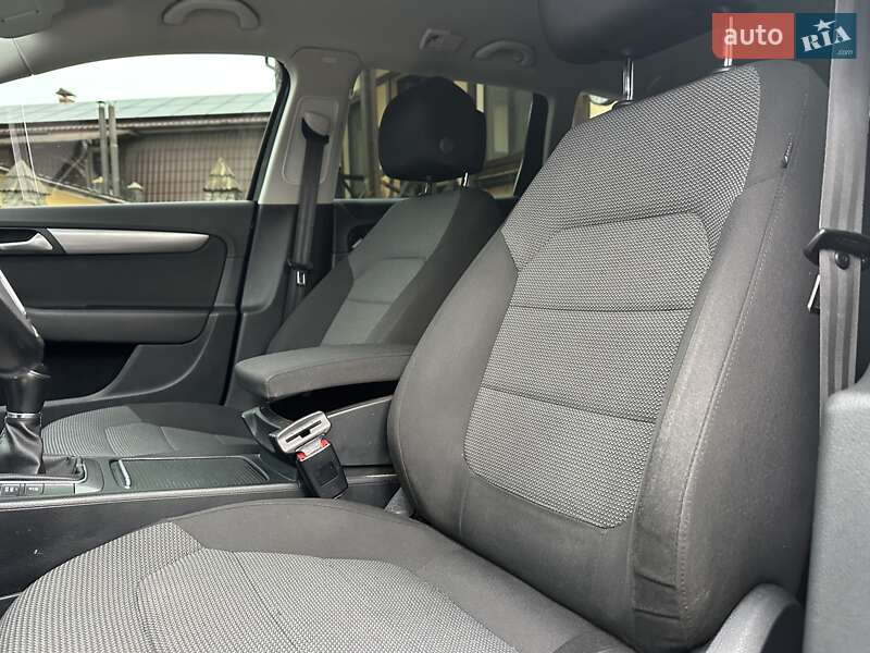 Универсал Volkswagen Passat 2014 в Хмельницком