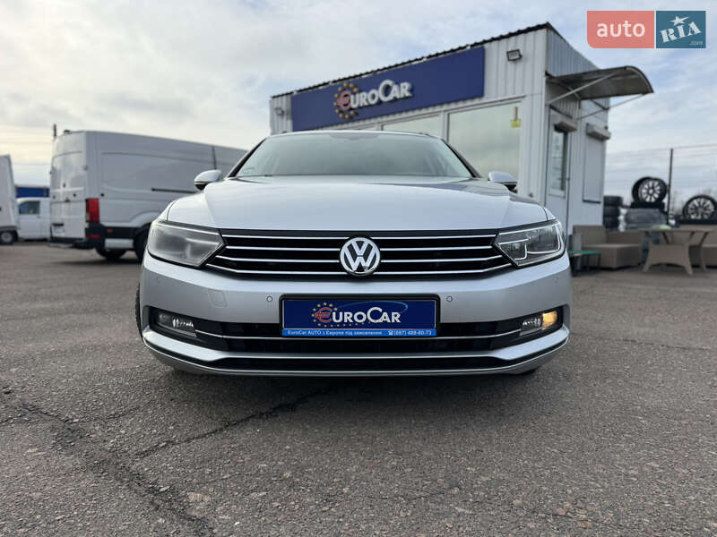 Универсал Volkswagen Passat 2018 в Киеве
