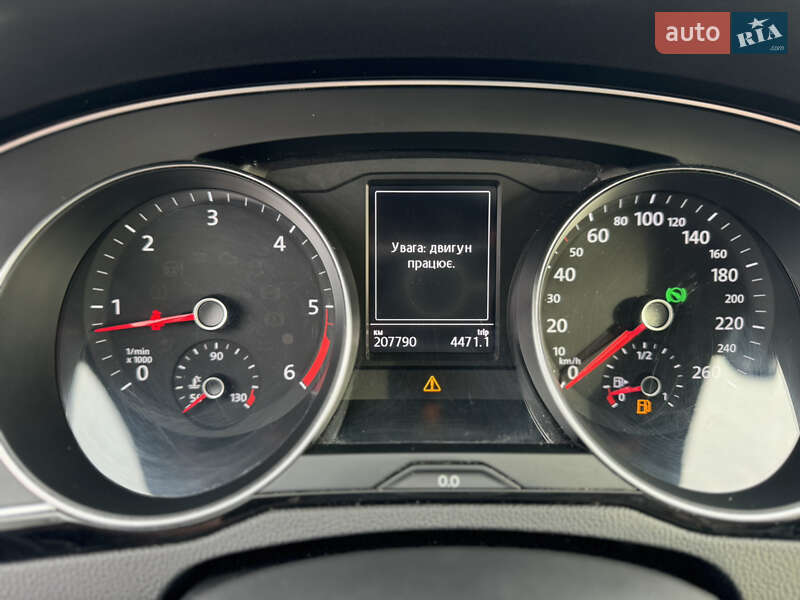 Универсал Volkswagen Passat 2018 в Киеве