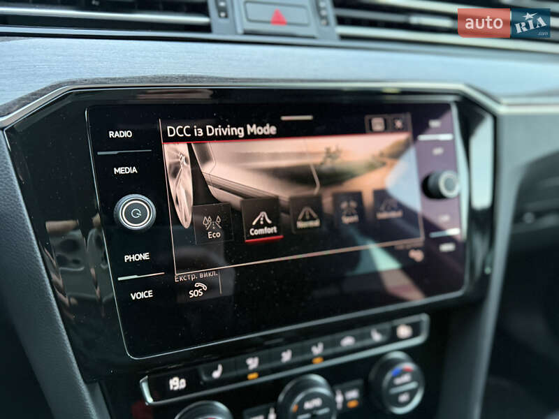 Универсал Volkswagen Passat 2020 в Луцке