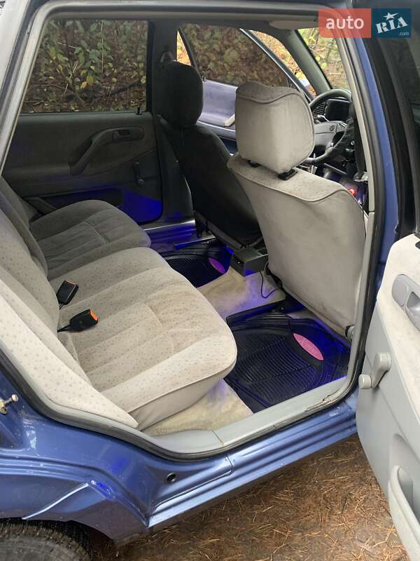 Седан Volkswagen Passat 1996 в Кременце фото 4 Седан Volkswagen Passat 1996 в Кременце