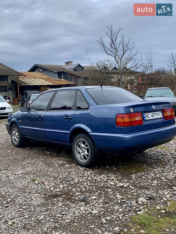 Седан Volkswagen Passat 1996 в Кременце фото 24 Седан Volkswagen Passat 1996 в Кременце