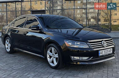 Седан Volkswagen Passat 2012 в Днепре
