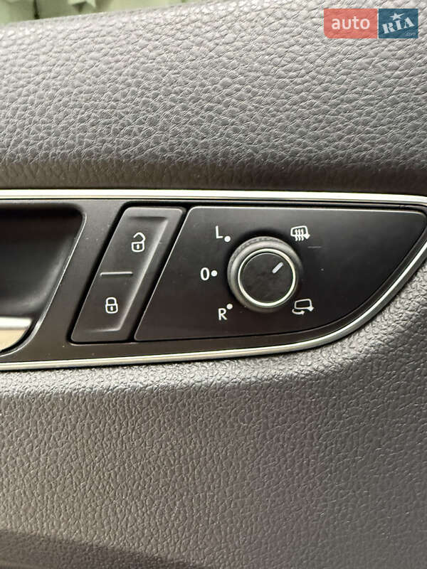 Седан Volkswagen Passat 2016 в Киеве