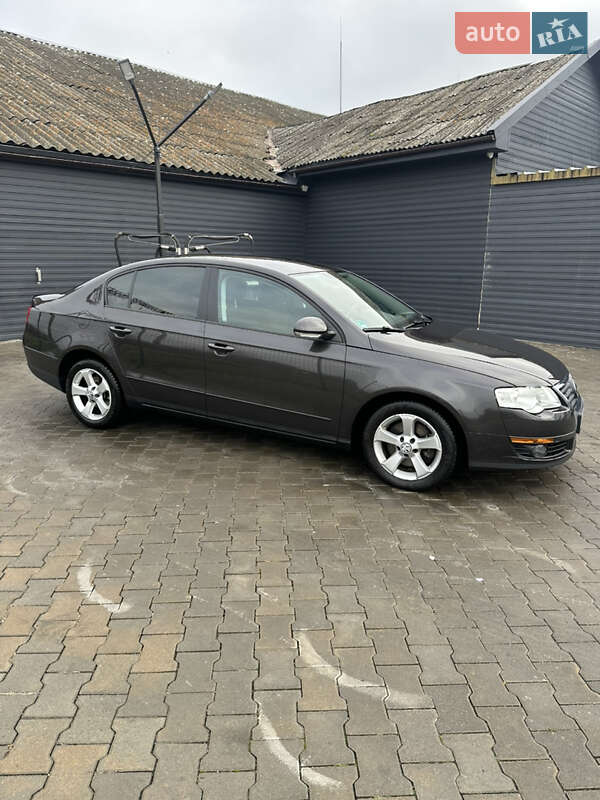 Седан Volkswagen Passat 2008 в Звягеле фото 21 Седан Volkswagen Passat 2008 в Звягеле