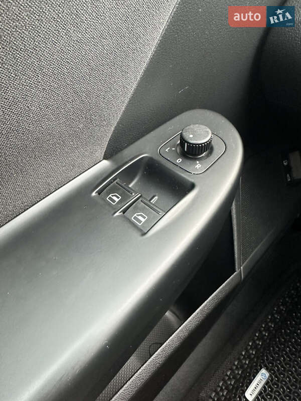 Седан Volkswagen Passat 2008 в Звягеле фото 57 Седан Volkswagen Passat 2008 в Звягеле