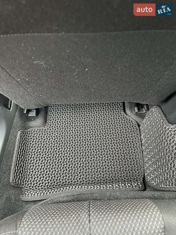 Седан Volkswagen Passat 2008 в Звягеле фото 73 Седан Volkswagen Passat 2008 в Звягеле