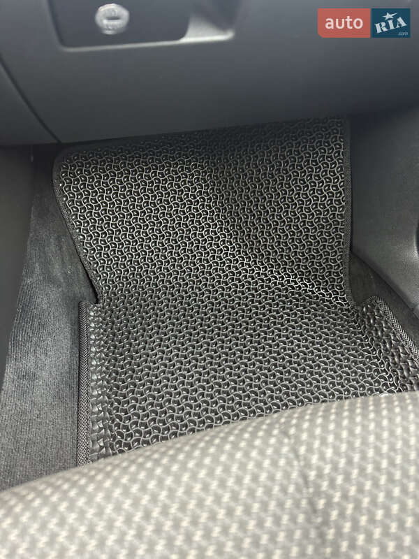 Седан Volkswagen Passat 2008 в Звягеле фото 104 Седан Volkswagen Passat 2008 в Звягеле