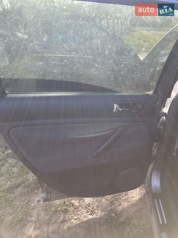 Универсал Volkswagen Passat 2003 в Черновцах