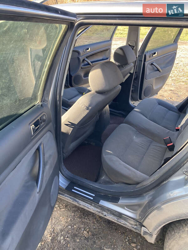 Универсал Volkswagen Passat 2003 в Черновцах