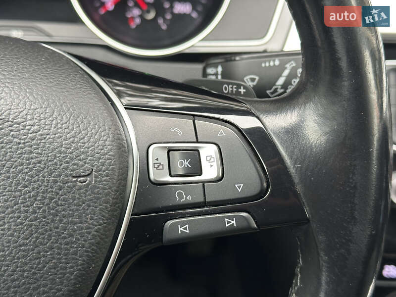 Универсал Volkswagen Passat 2015 в Киеве