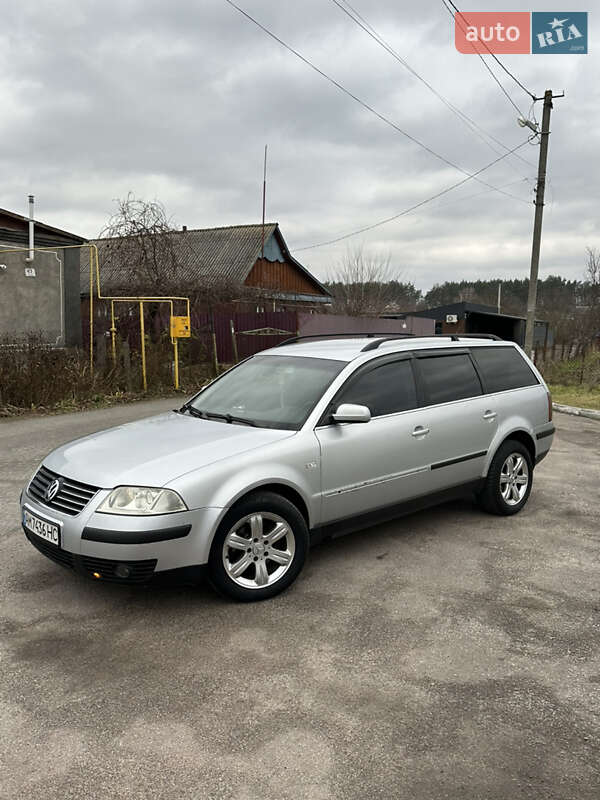 Универсал Volkswagen Passat 2002 в Звягеле