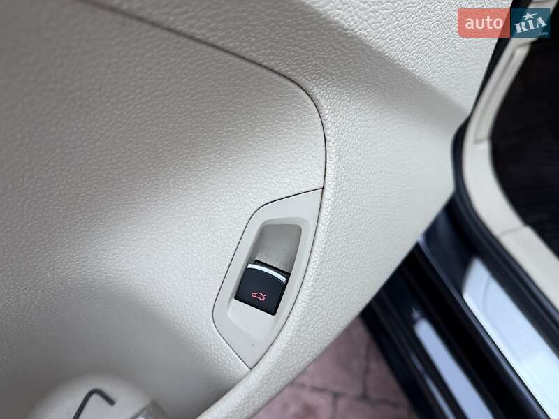 Седан Volkswagen Passat 2017 в Стрые