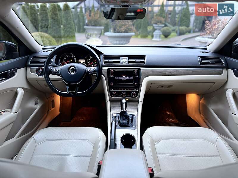 Седан Volkswagen Passat 2017 в Стрые