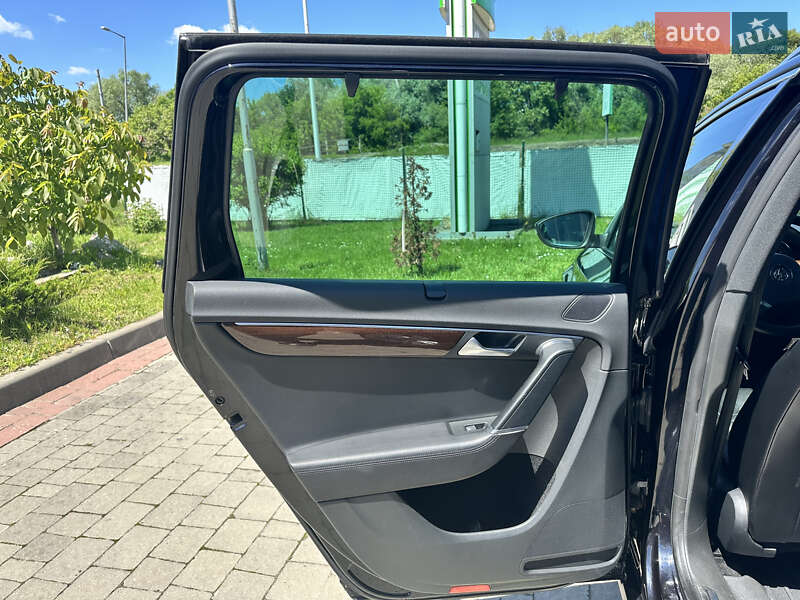 Универсал Volkswagen Passat 2014 в Ивано-Франковске