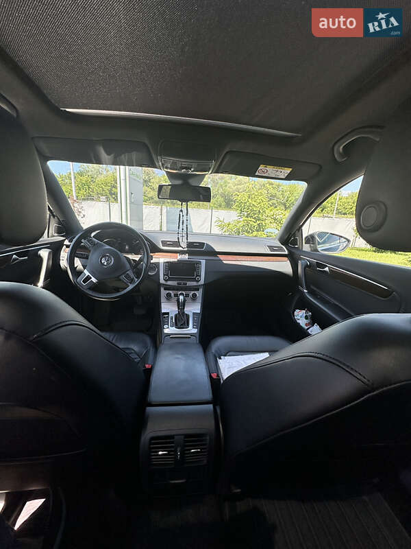 Универсал Volkswagen Passat 2014 в Ивано-Франковске