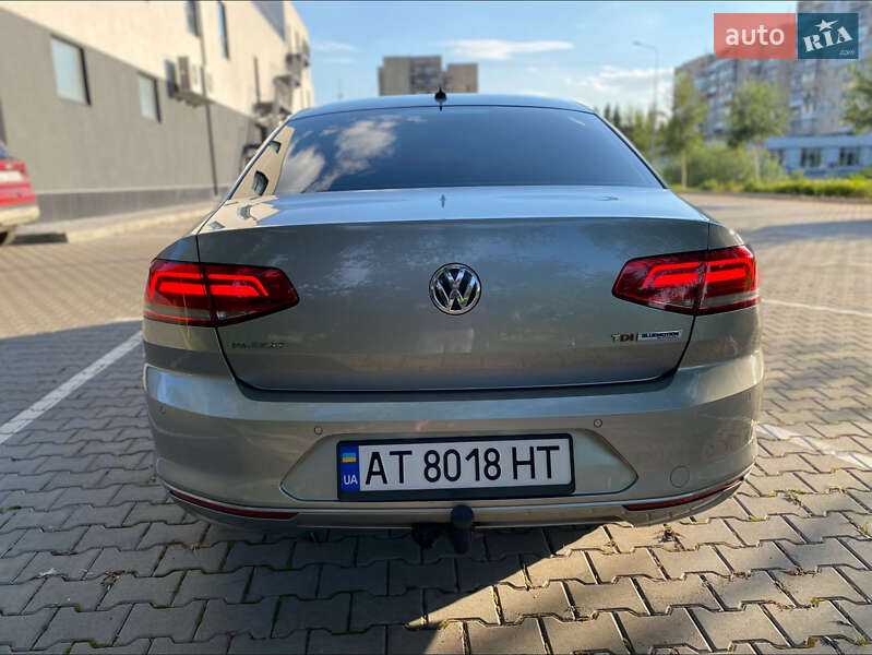 Седан Volkswagen Passat 2016 в Хмельницком