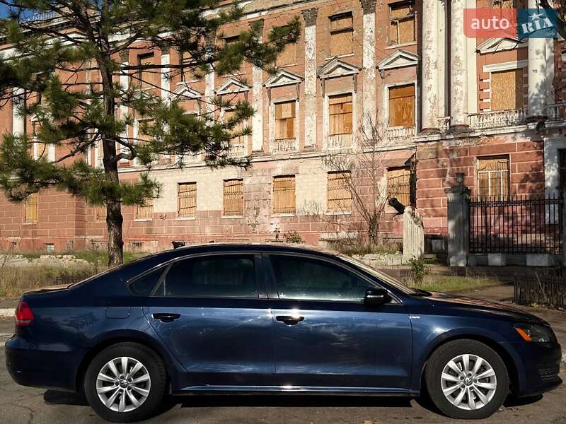 Седан Volkswagen Passat 2014 в Николаеве