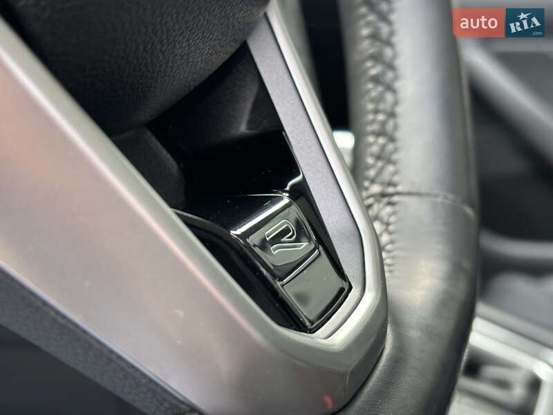 Универсал Volkswagen Passat 2020 в Киеве