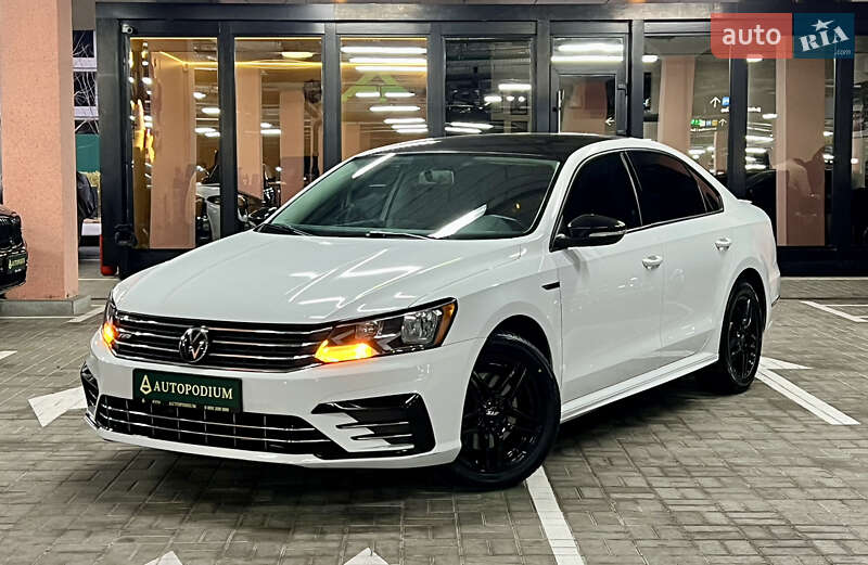 Седан Volkswagen Passat 2018 в Киеве
