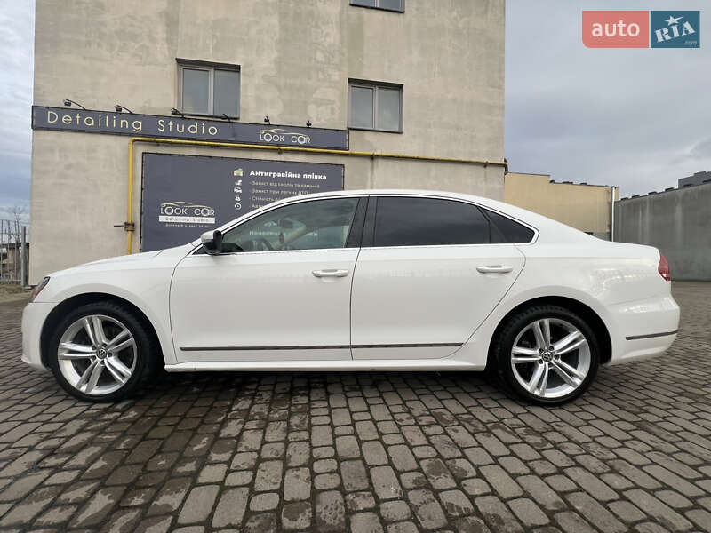 Седан Volkswagen Passat 2014 в Ивано-Франковске