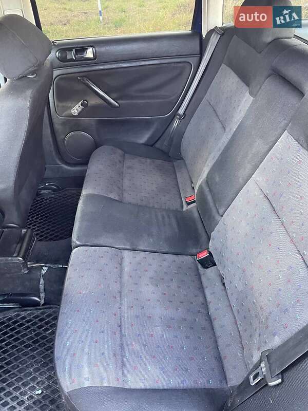 Универсал Volkswagen Passat 1999 в Львове
