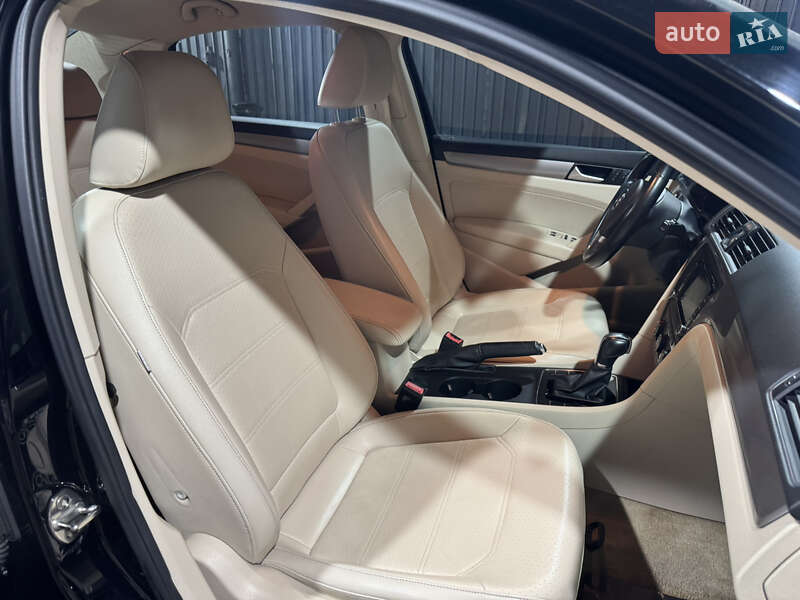 Седан Volkswagen Passat 2015 в Одессе