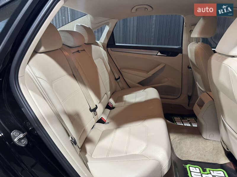 Седан Volkswagen Passat 2015 в Одессе