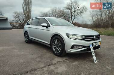 Универсал Volkswagen Passat 2021 в Бердичеве