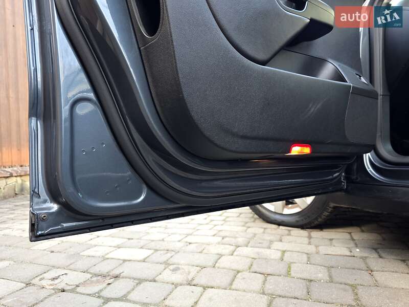 Универсал Volkswagen Passat 2009 в Полтаве фото 104 Универсал Volkswagen Passat 2009 в Полтаве