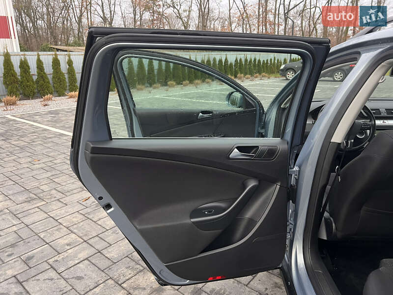 Универсал Volkswagen Passat 2010 в Луцке
