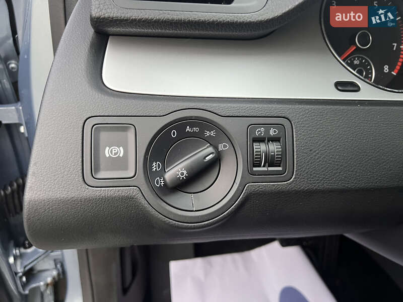 Универсал Volkswagen Passat 2010 в Луцке