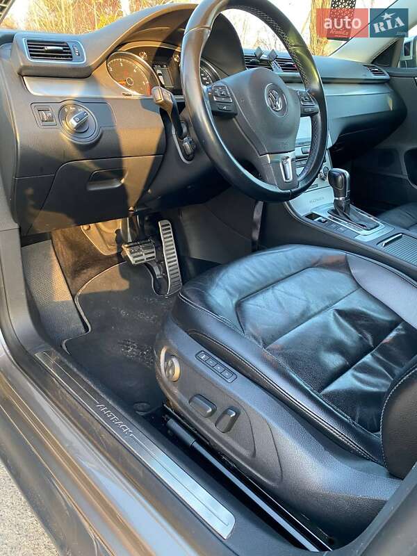 Универсал Volkswagen Passat 2014 в Вараше