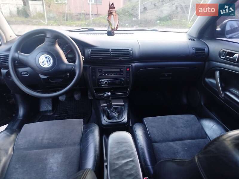 Седан Volkswagen Passat 1998 в Каменец-Подольском