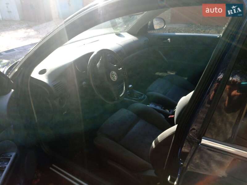 Универсал Volkswagen Passat 2003 в Днепре