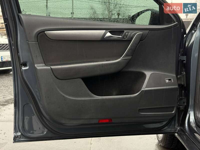 Универсал Volkswagen Passat 2012 в Ровно