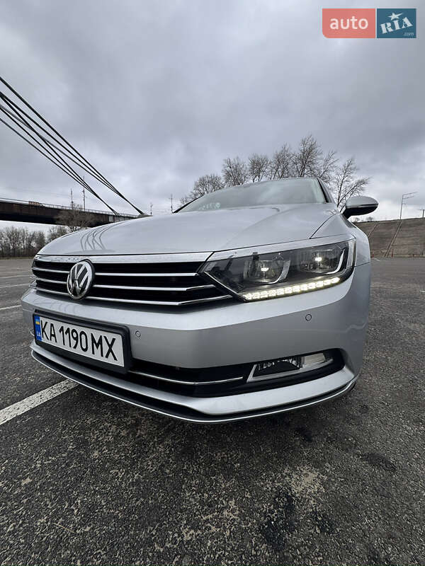 Седан Volkswagen Passat 2019 в Киеве