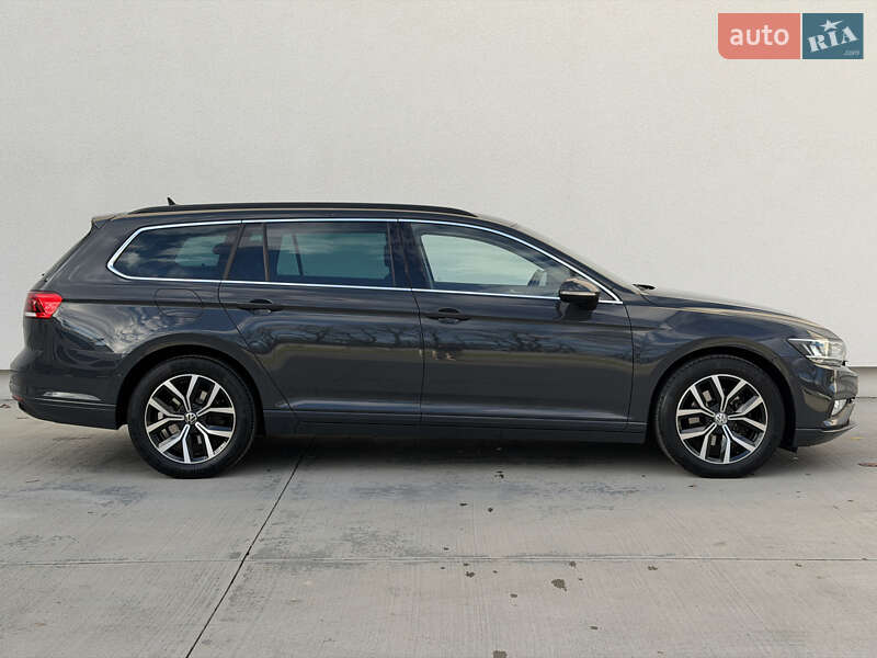 Универсал Volkswagen Passat 2020 в Луцке