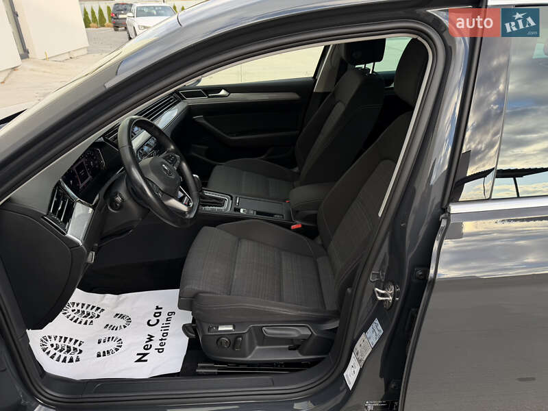 Универсал Volkswagen Passat 2020 в Луцке