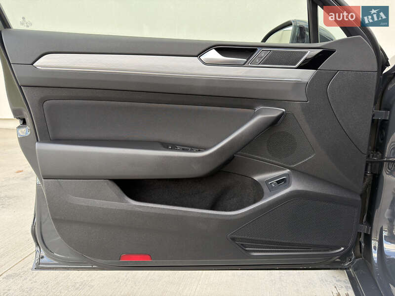 Универсал Volkswagen Passat 2020 в Луцке