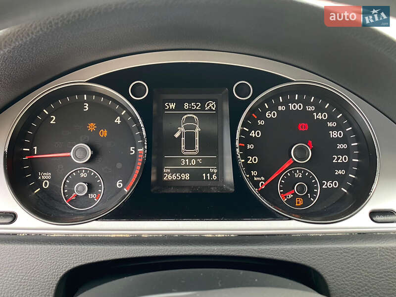 Универсал Volkswagen Passat 2011 в Ровно