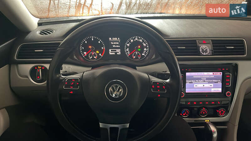 Седан Volkswagen Passat 2012 в Бобринце