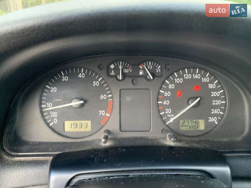 Универсал Volkswagen Passat 1998 в Киеве