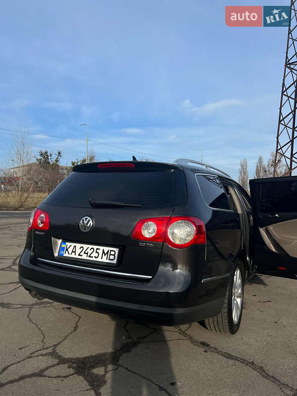 Универсал Volkswagen Passat 2009 в Киеве