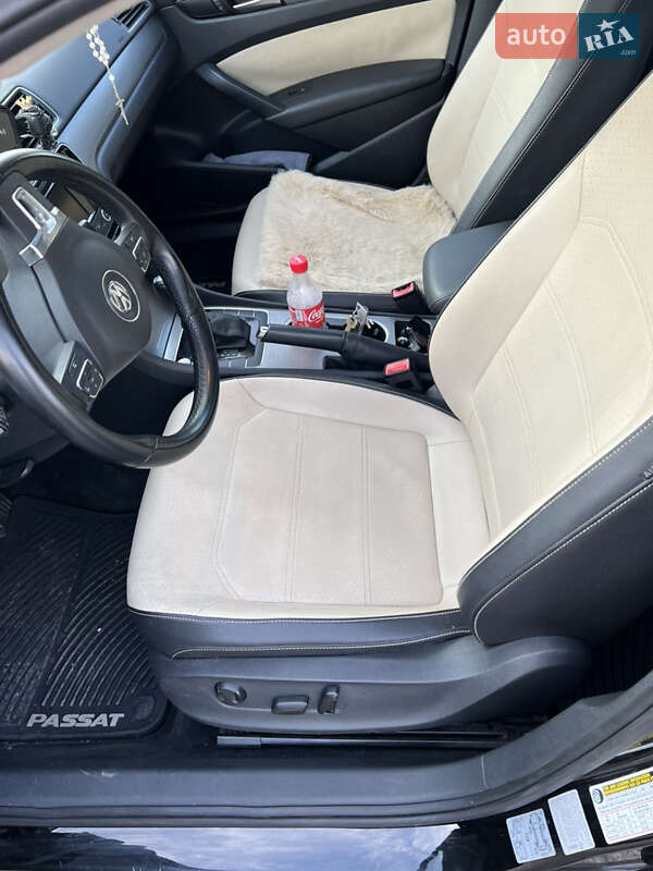 Седан Volkswagen Passat 2015 в Тернополе