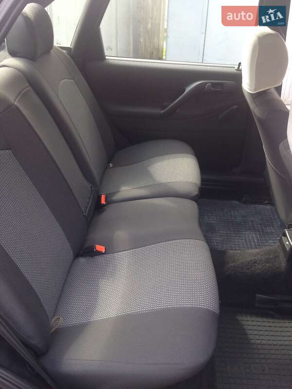 Седан Volkswagen Passat 1993 в Одессе фото 7 Седан Volkswagen Passat 1993 в Одессе