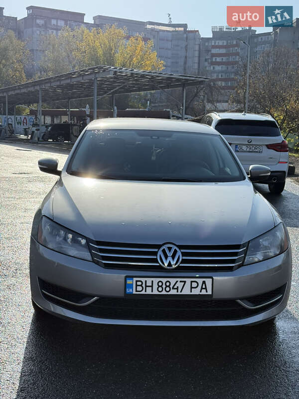 Седан Volkswagen Passat 2012 в Измаиле