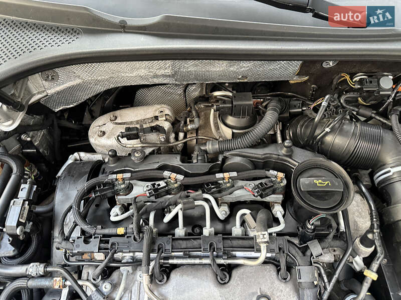 Седан Volkswagen Passat 2014 в Киеве