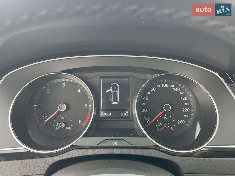 Універсал Volkswagen Passat 2017 в Ужгороді